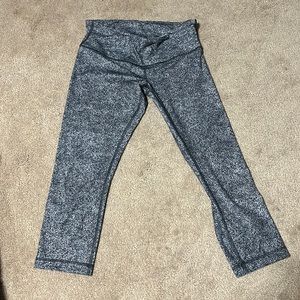 Lululemon capri leggings size 8